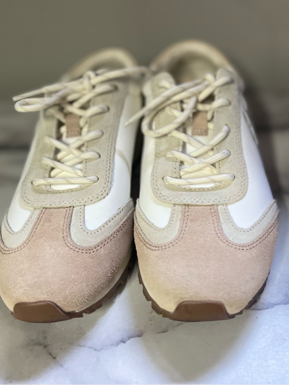 Tory Burch Hank Sneaker Women's Retro Runner White Beige Suede Nylon Size 7M